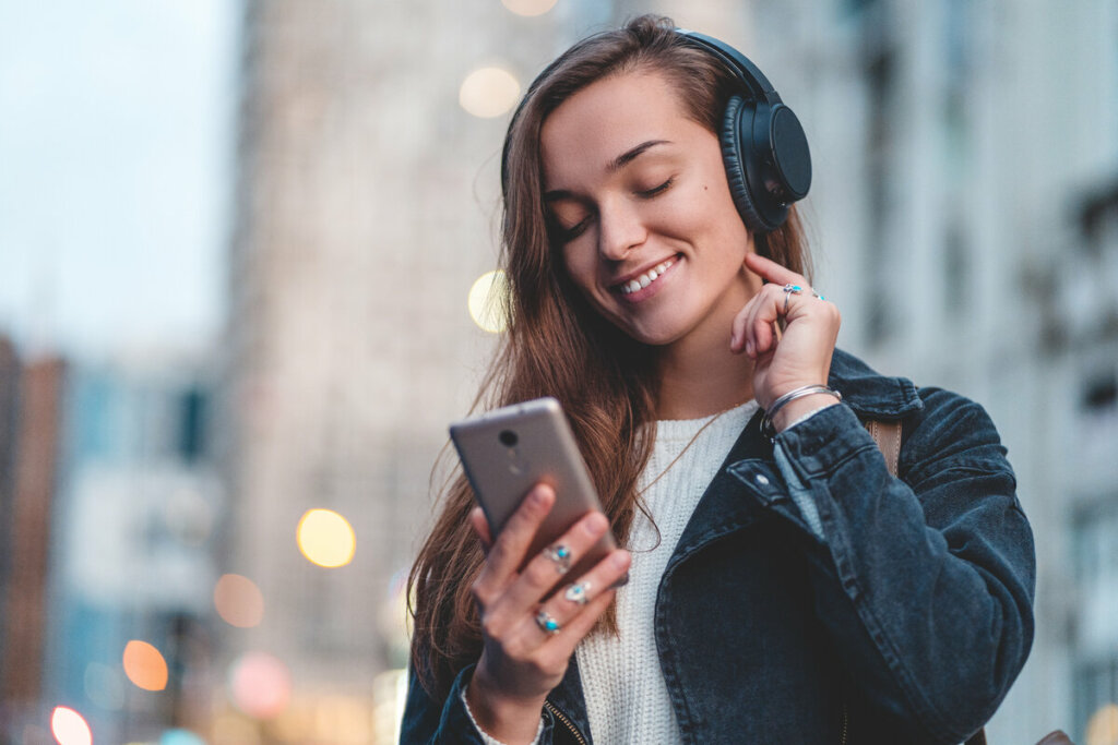 Como baixar música grátis no celular: apps seguros   baixar música grátis