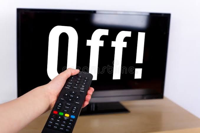 TV não liga? 9 causas e o que fazer antes de chamar o técnico   Principal: tv não liga Secundárias: tv não liga luz vermelha acesa, tv não liga luz piscando, tv samsung não liga, tv lg não liga